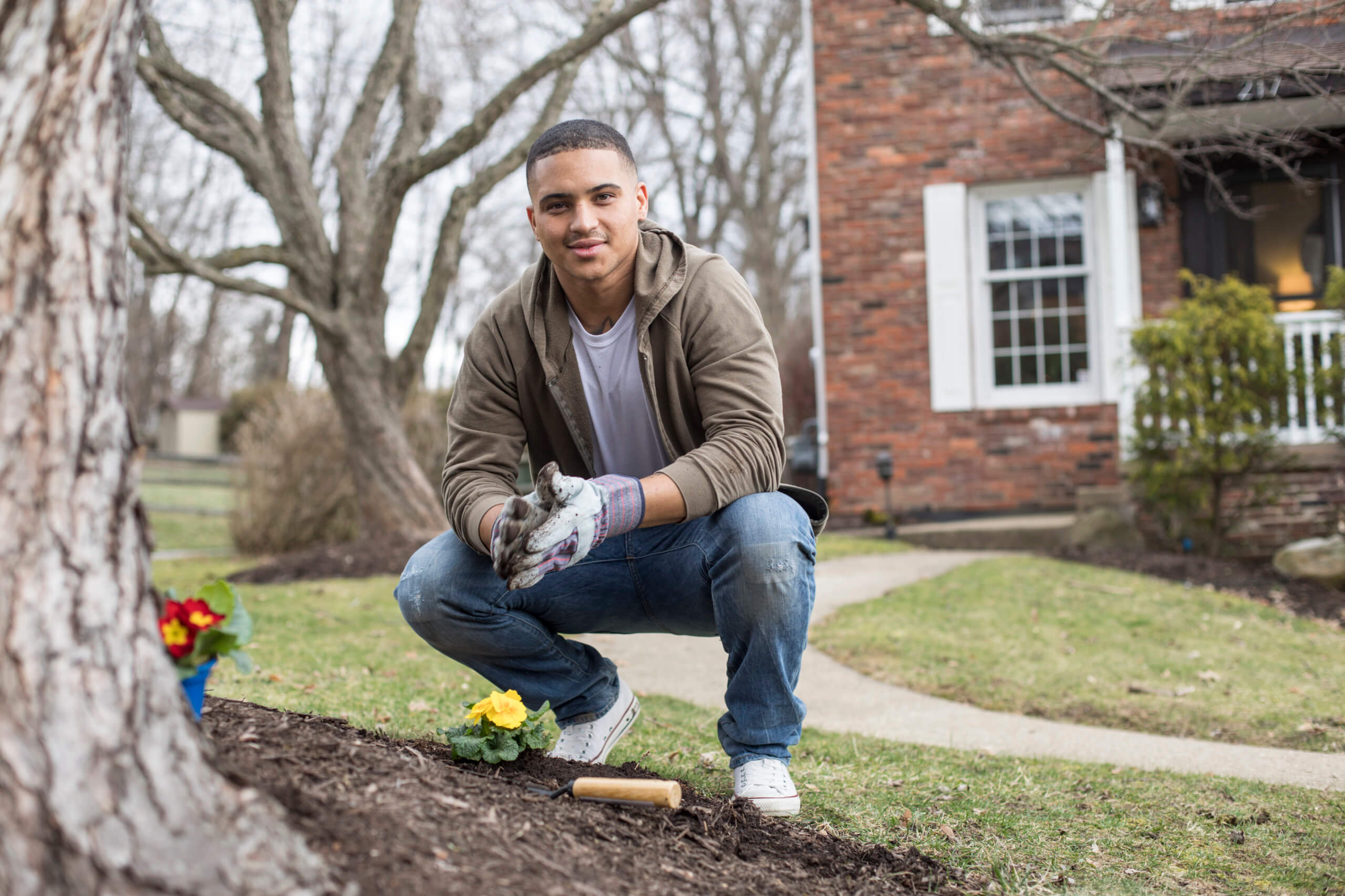 Three Great Ways to Plant Seeds Now for a Bright Financial Future